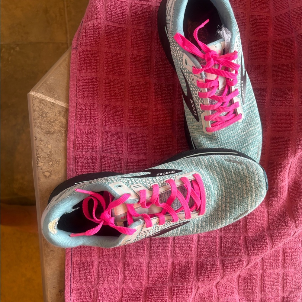 Brooks Teal and Pink Women's Running Sneakers